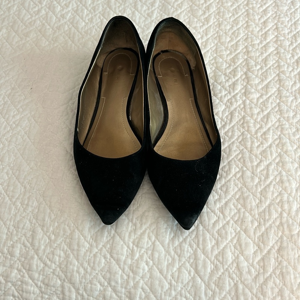 Tahari flats